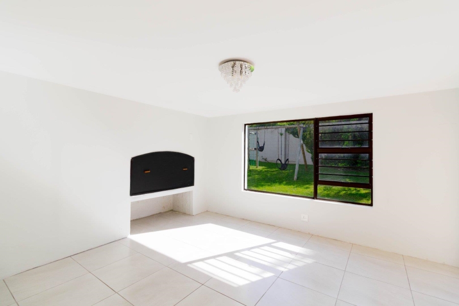 4 Bedroom Property for Sale in Onrus Western Cape